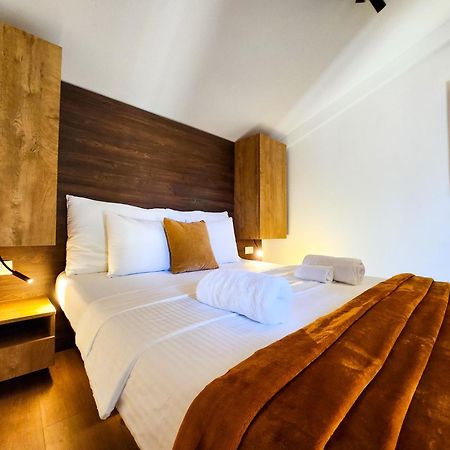 Residence ǁ Corino Biograd Na Moru Eksteriør bilde