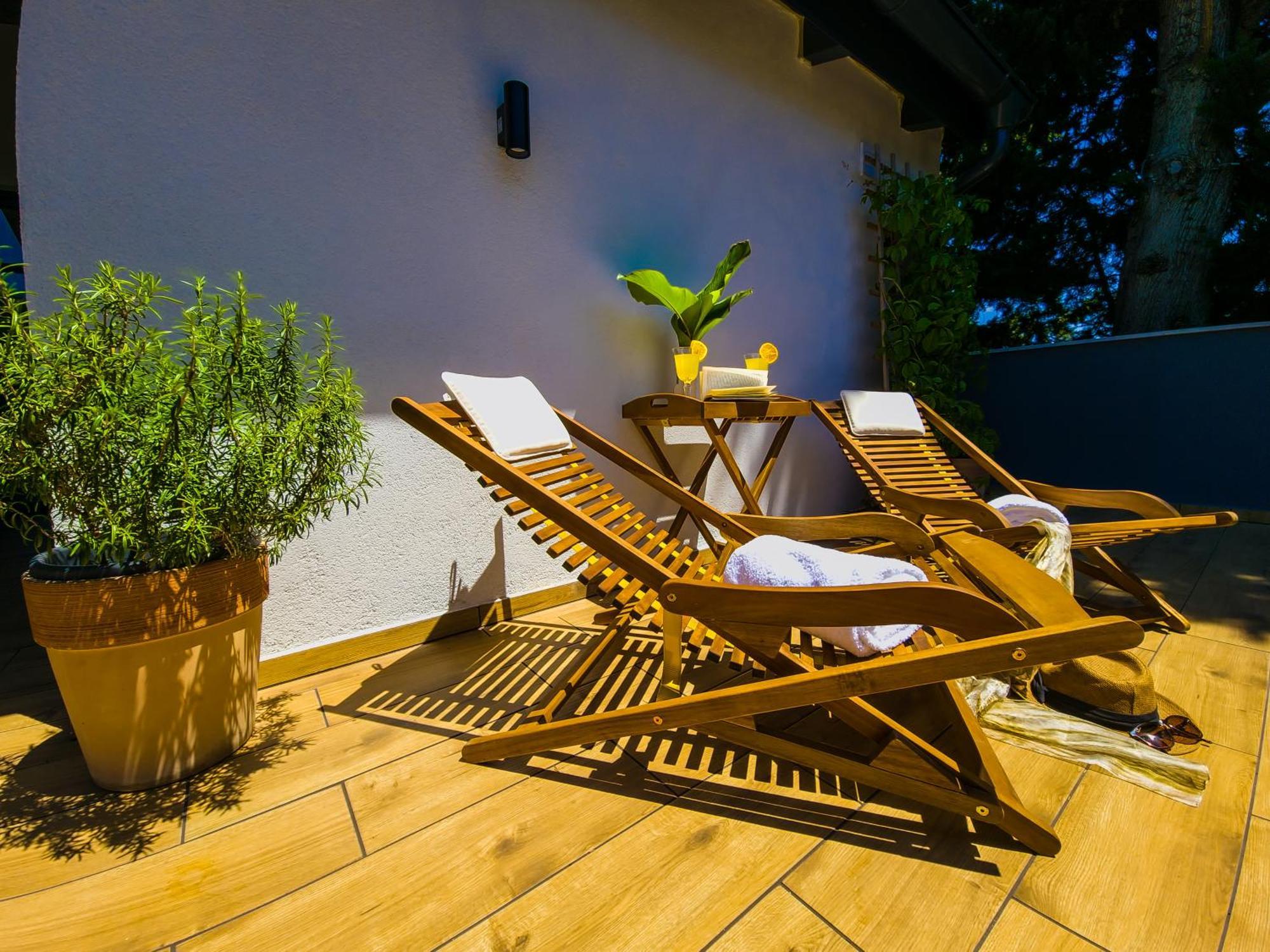 Residence ǁ Corino Biograd Na Moru Eksteriør bilde